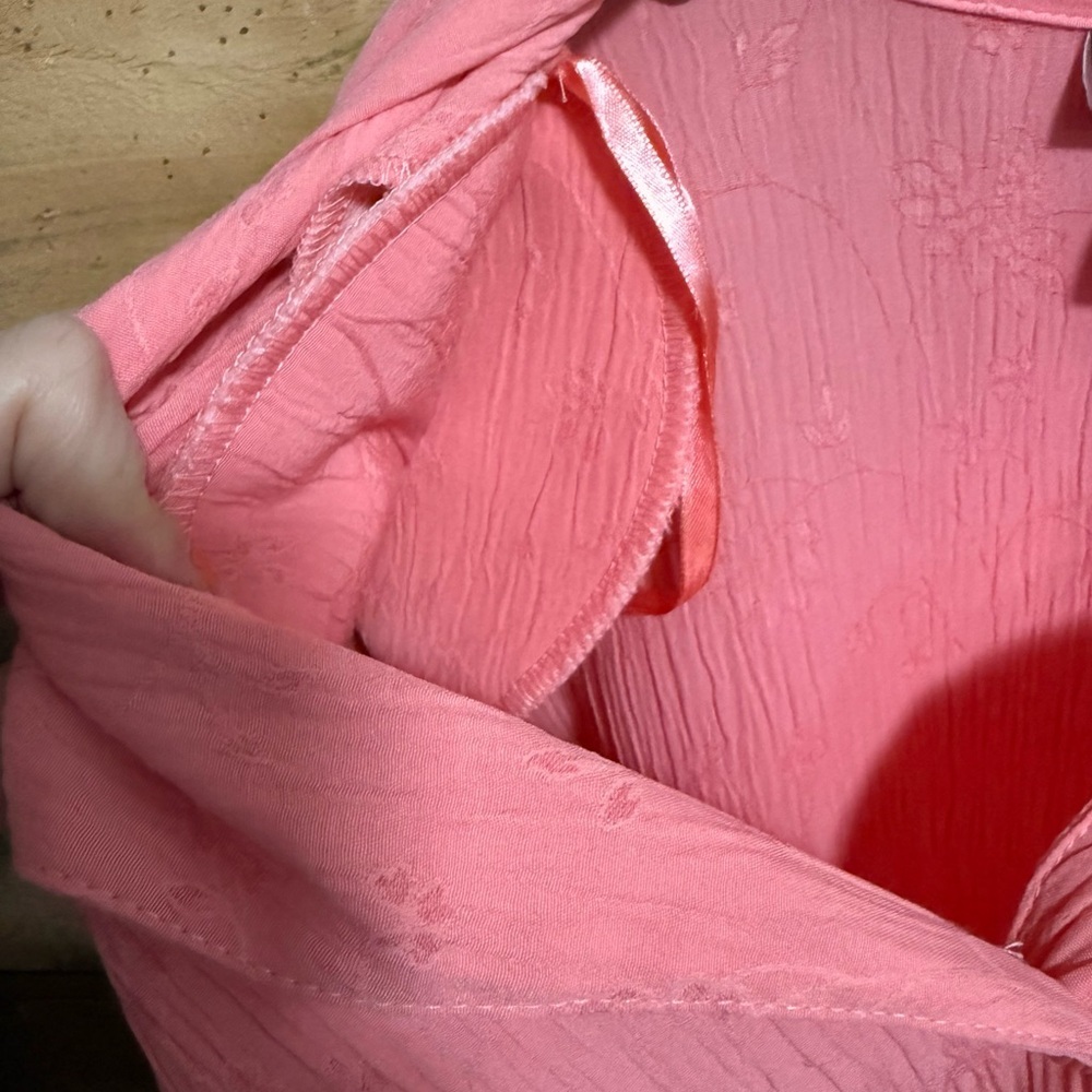 Studio 1940 Coral Textured Blouse - Picture 4 of 5